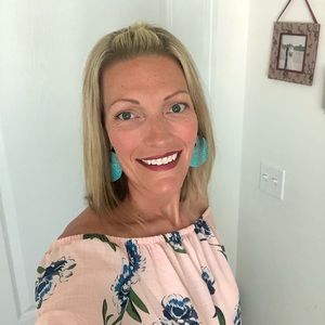 Meet your Posher, Marcia